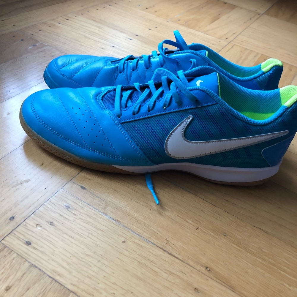 Nike indoor futsal shoes blue white and lime green
